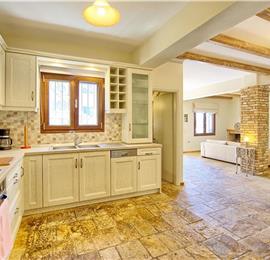 3 bedroom villa with pool, near Acharavi, sleeps 8